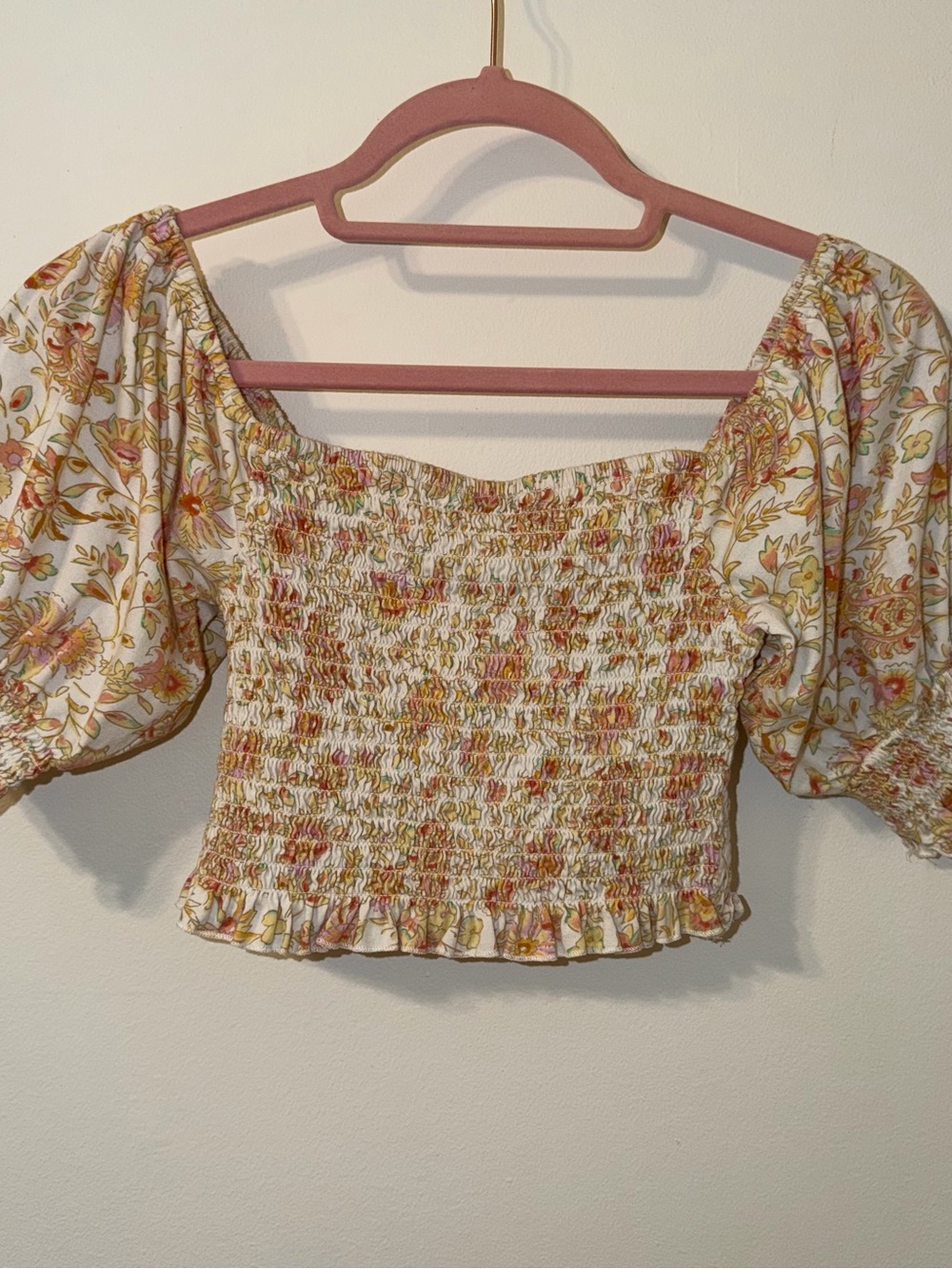 Billabong White Floral Smocked Puff Sleeve Crop Top